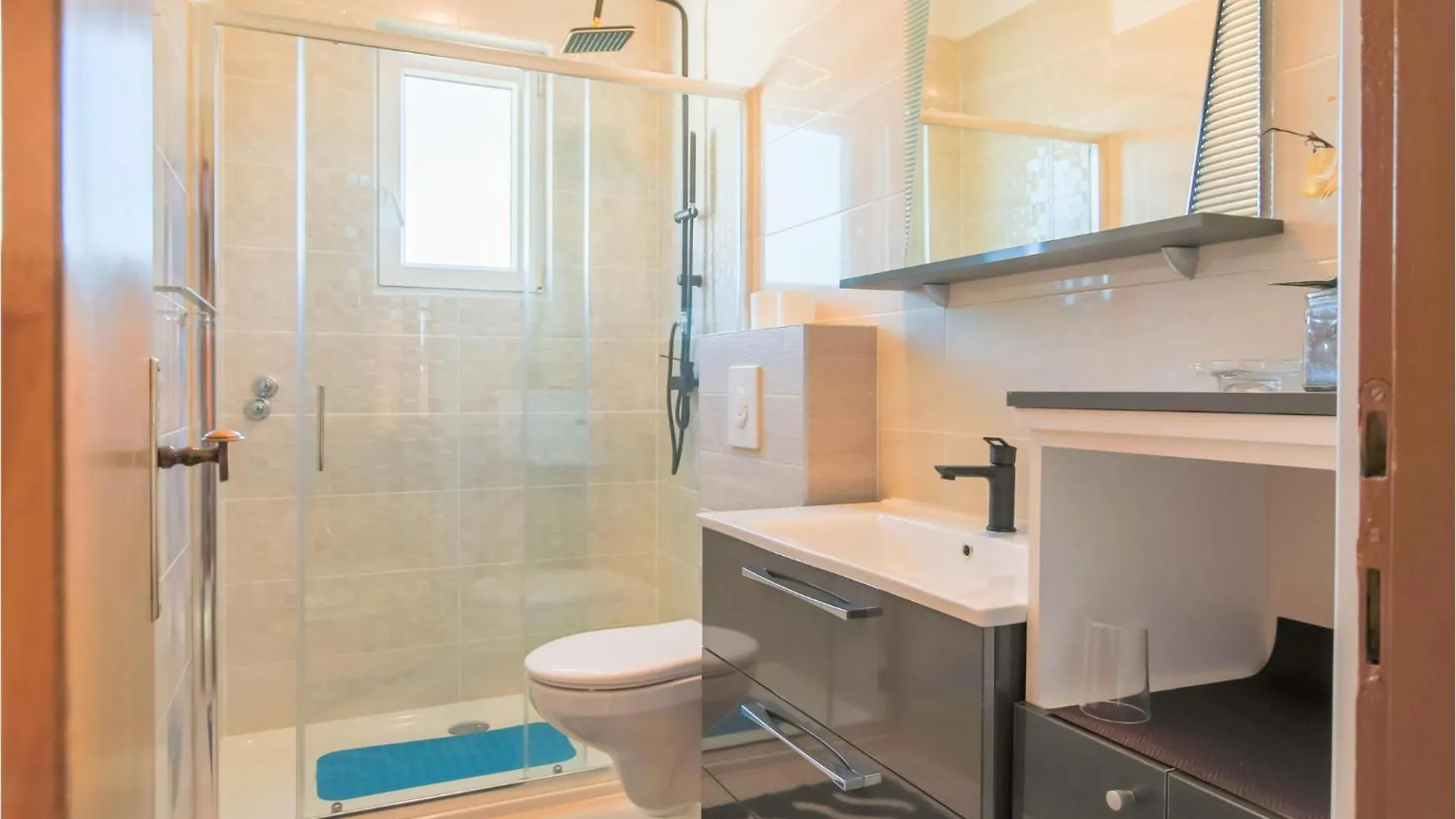 Cozy Apartment In Bibinje With Kitchen 0*,  Croatie
