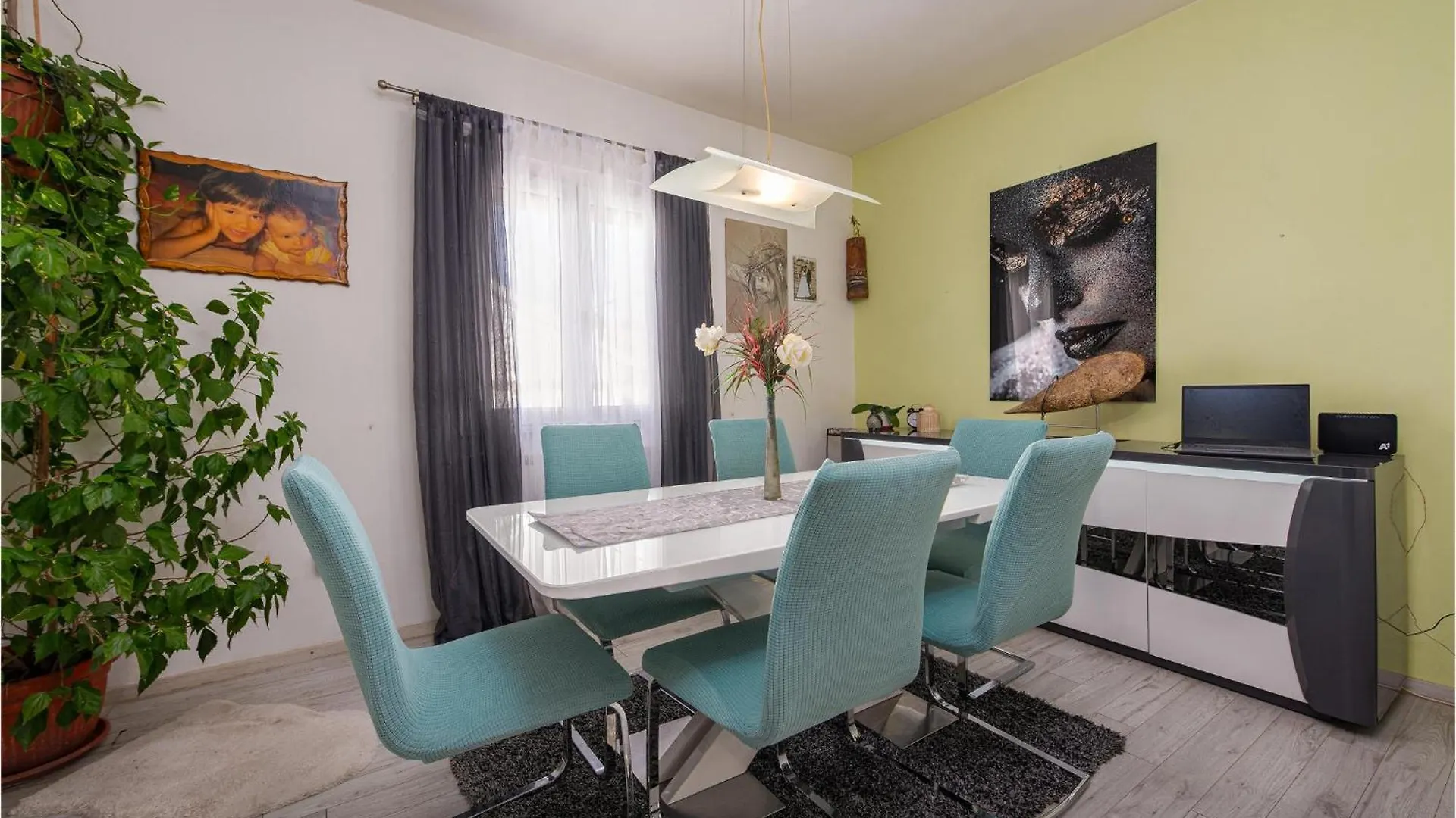 Cozy Apartment In Bibinje With Kitchen