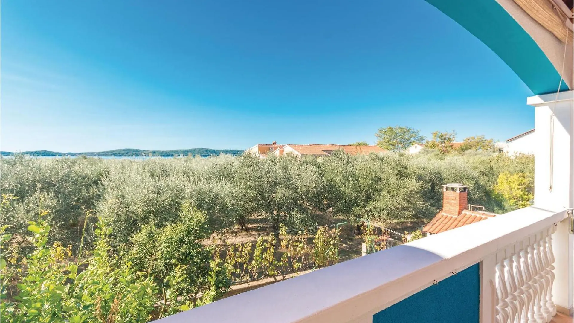 Two-Bedroom Apartment in Bibinje Kroatië
